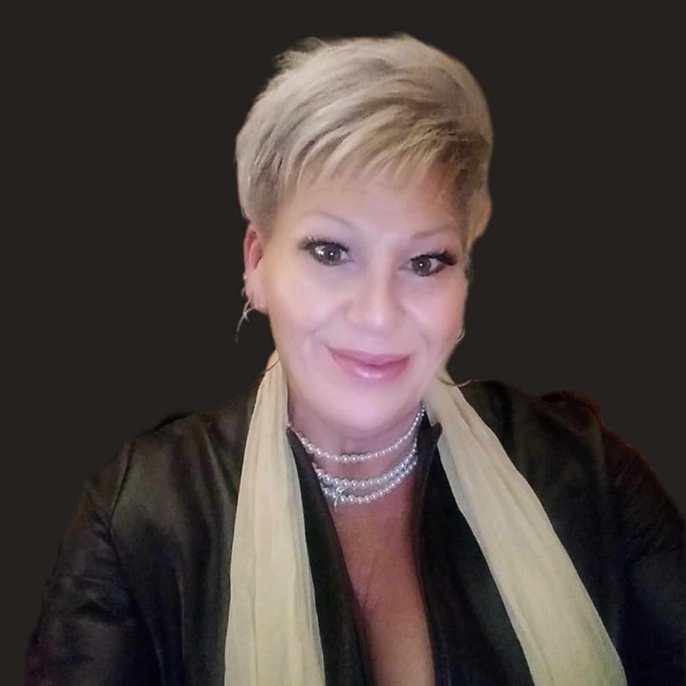 Meet your Posher, Christine